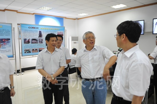 �����ܾ������ǡ��׻᳤���ܺ��ݵ͵�ȼ�ռ���Ӧ��