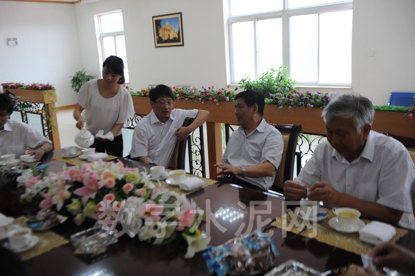 ���������������п����������д��⣬�γ������Ա�